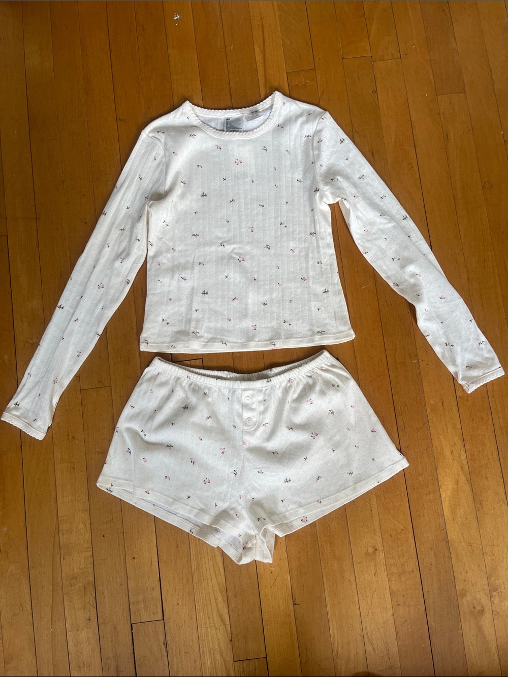 H&M Cream Pointelle Pajama Set with Tiny Floral Print Size Small BNWT sold out